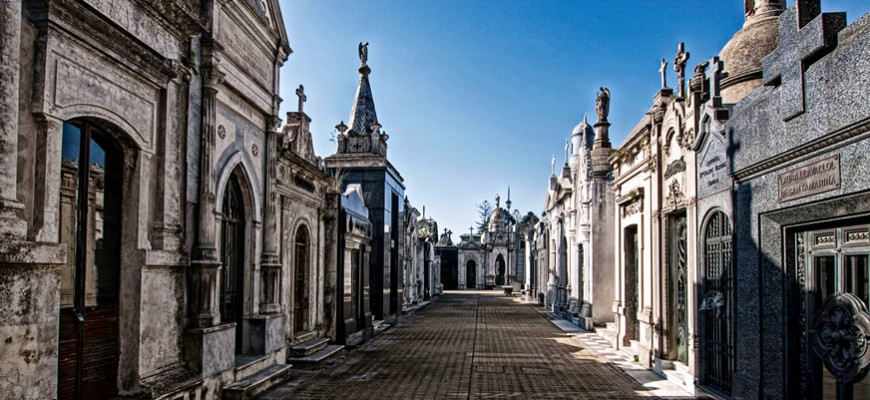 The Recoleta cemetery is going to charge foreigners