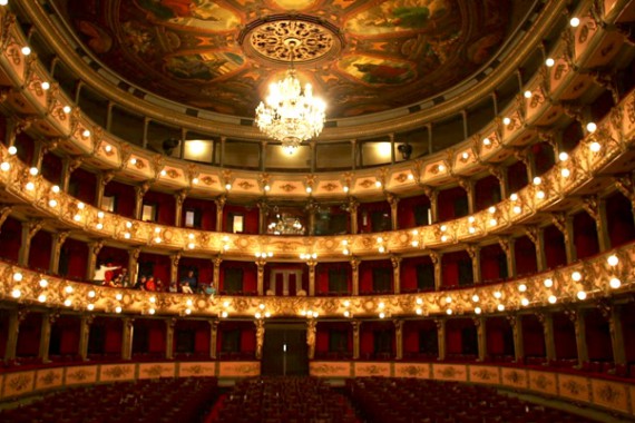 Teatro Colón in Google Street View