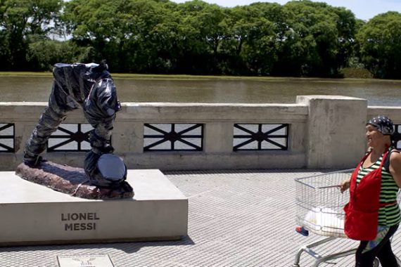 Buenos Aires Statue of Lionel Messi is Demolished